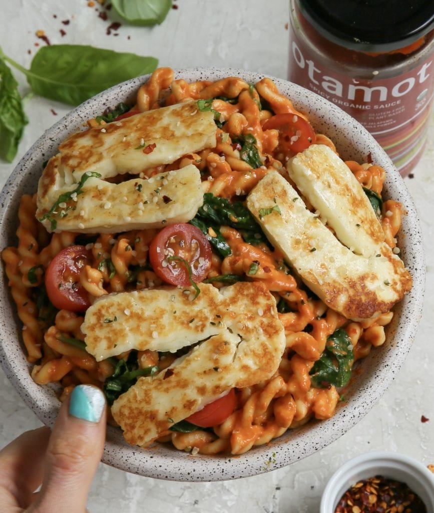 5-Minute Creamy Tomato-Balsamic Pasta with Halloumi and Spinach
