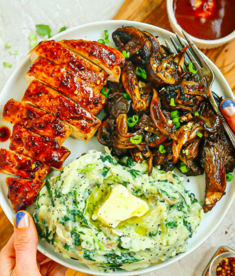BBQ chicken, crispy roasted balsamic garlic mushrooms and quick dairy-free creamy spinach mashed potatoes.