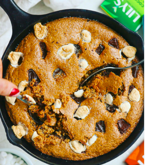 Rocky Road Cookie Skillet!