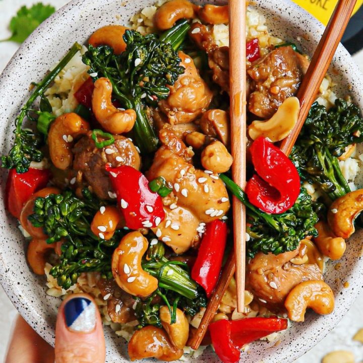 Honey-Cashew Chicken & Broccolini